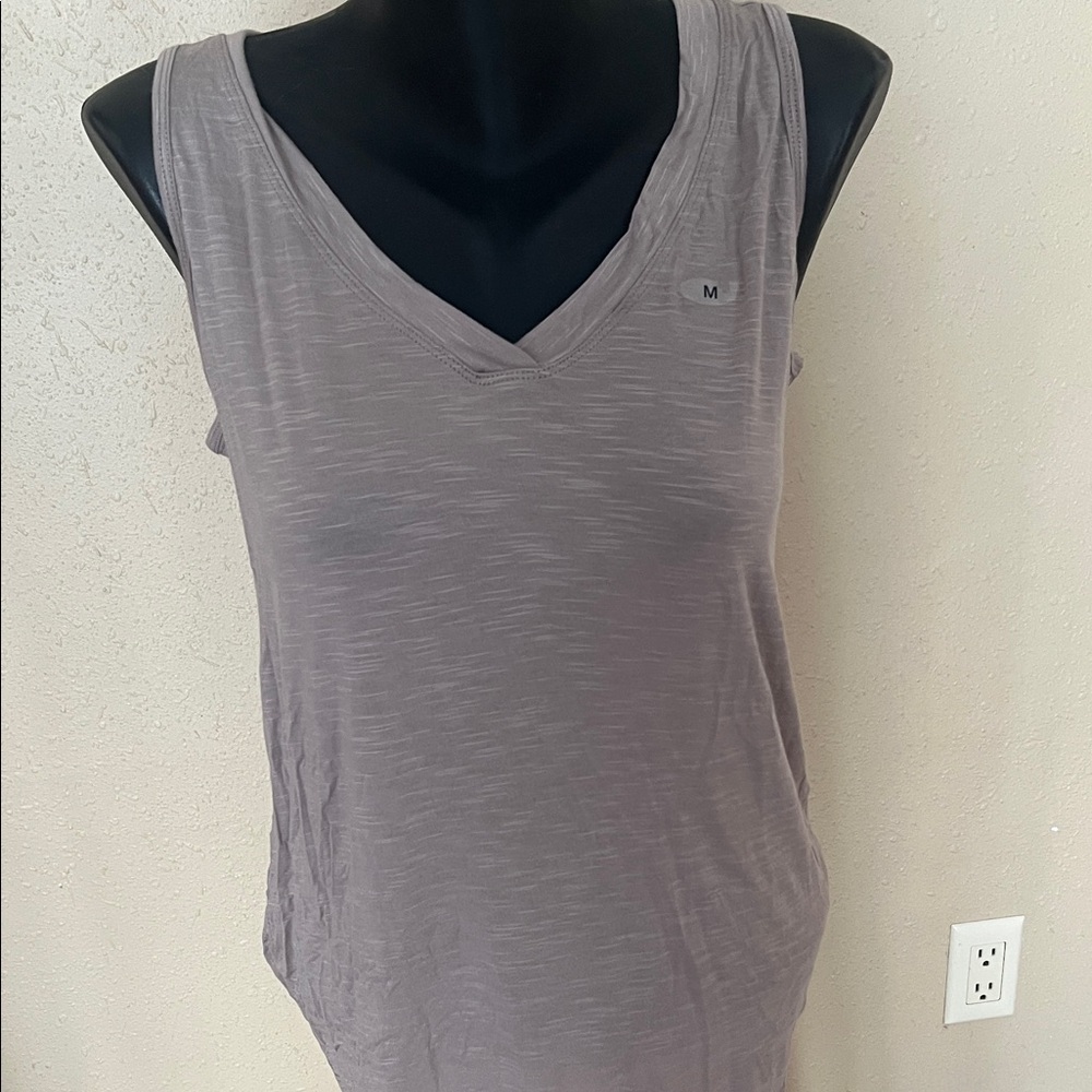 Sleeveless V-Neck Tank Top - Gray
